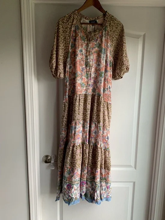 Gigio Floral boho Tiered Maxi Dress in Peach and Olive - Picture 1 of 6